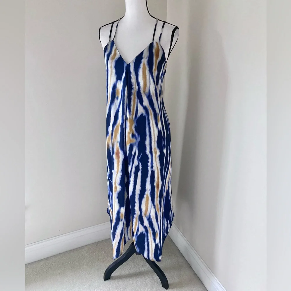 EVEREVE Brylee Crisscross Back Slip Dress Size M - Picture 3 of 11